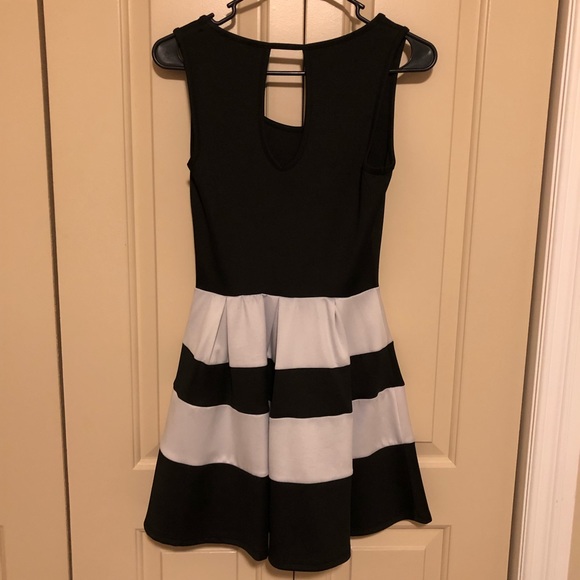 ‼️FIRM‼️ Wet Seal Dress - Picture 2 of 4